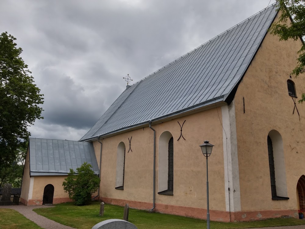 Almunge kyrka